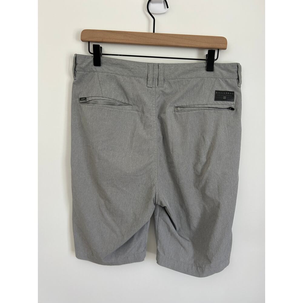 Billabong Men's Gray Hybrid Shorts - Size 30 - Picture 7 of 12